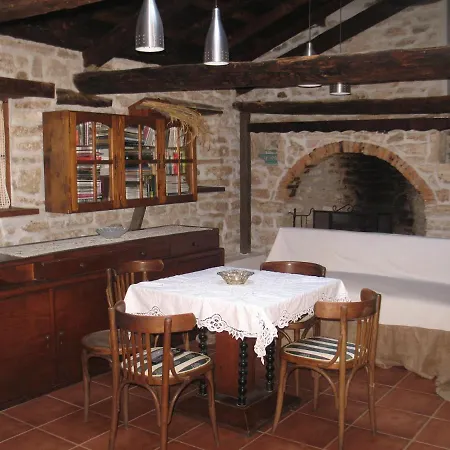 Walnuts House *