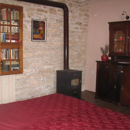 Walnuts House Πανσιόν *
